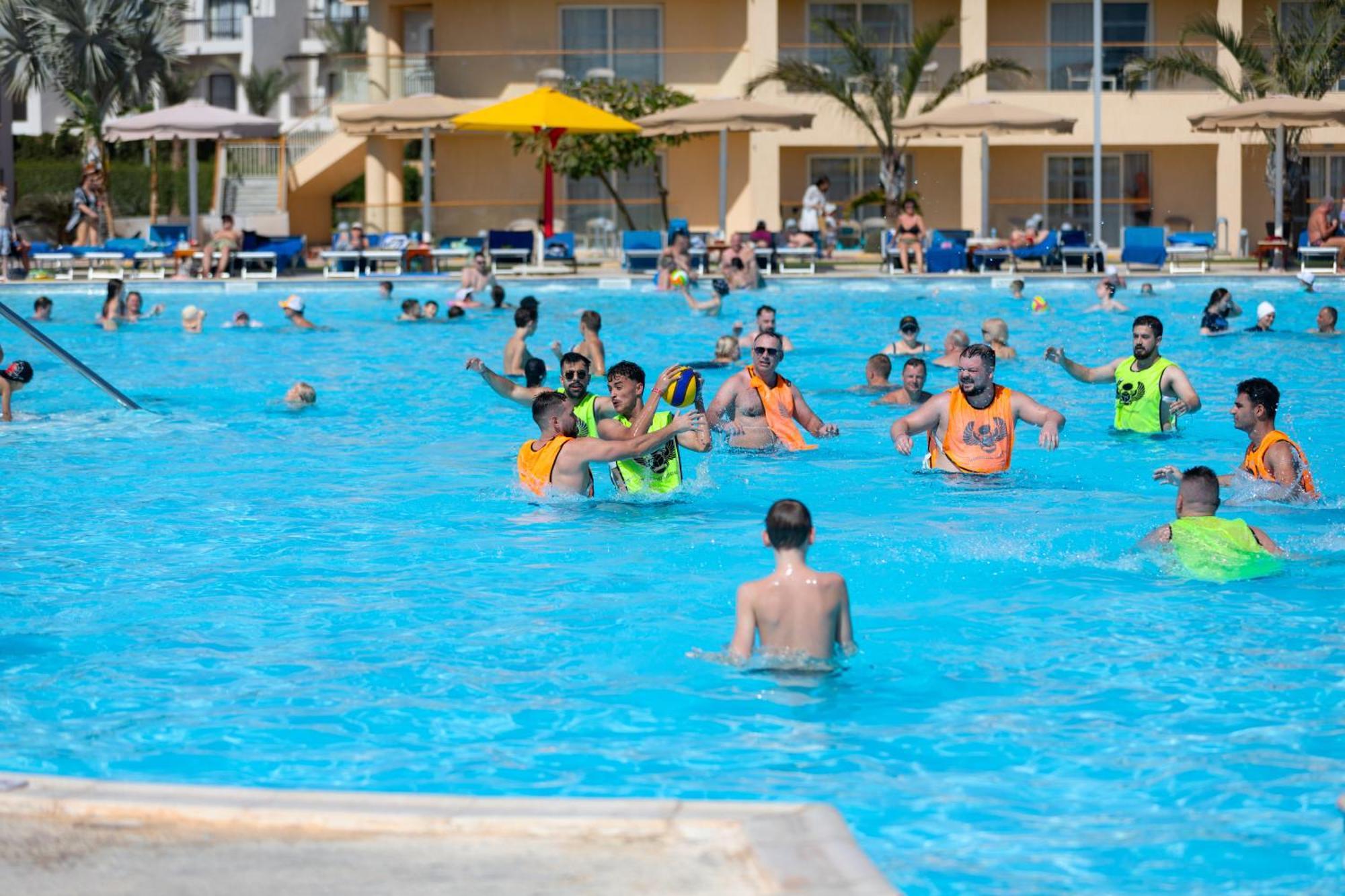 Hotel Pickalbatros Royal Moderna Sharm "Aqua Park" Exteriér fotografie The swimming pool at the hotel